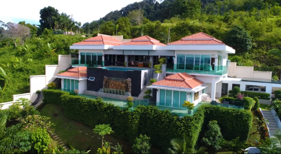 6 Bed Pool villa in Para Thalang