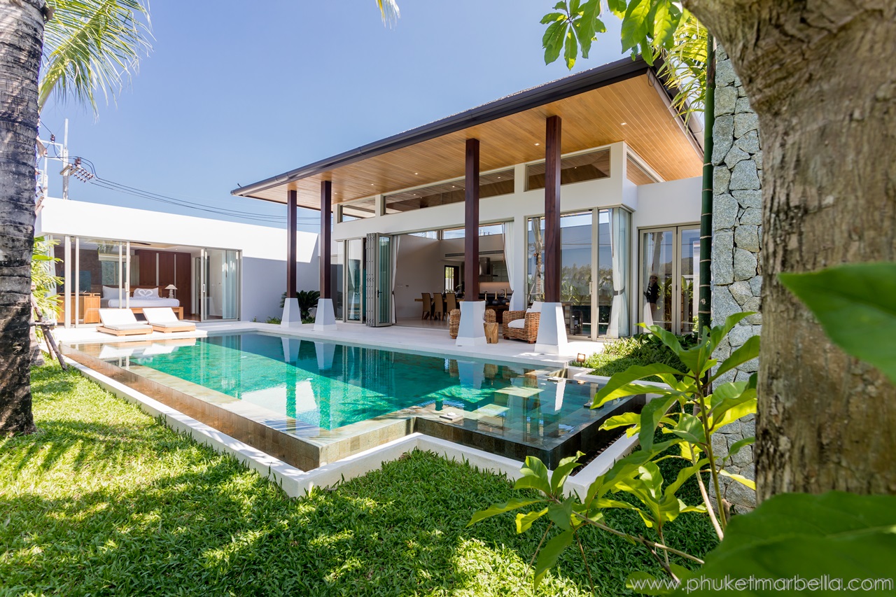 Impressive 3-bedroom pool villa nearby Layan Beach