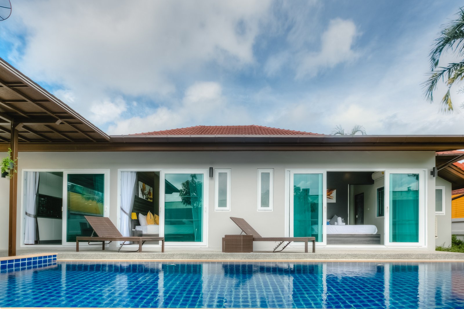 Brand new 3-bed pool villa next from blue tree water park